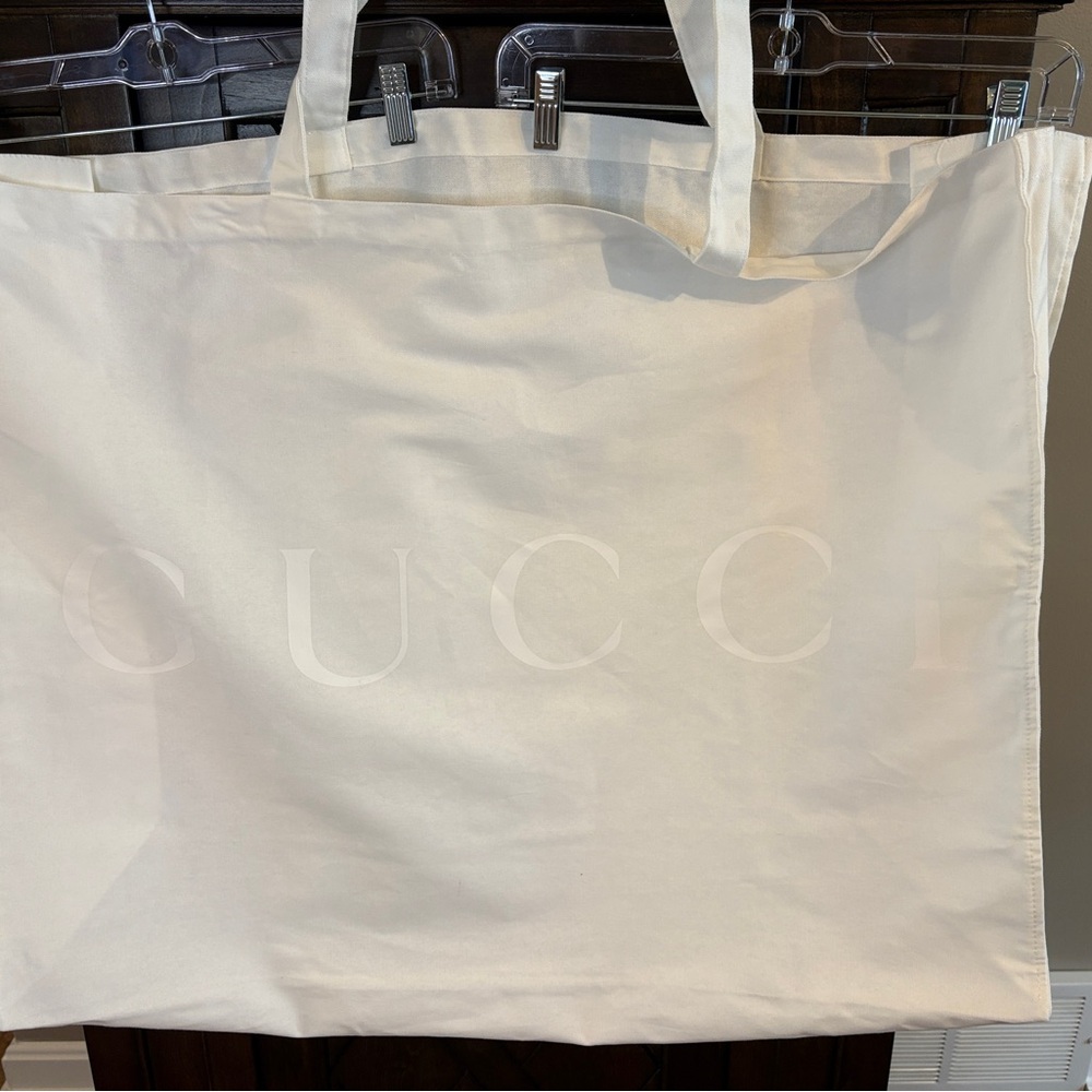 New Gucci Cloth Tote - Picture 2 of 9